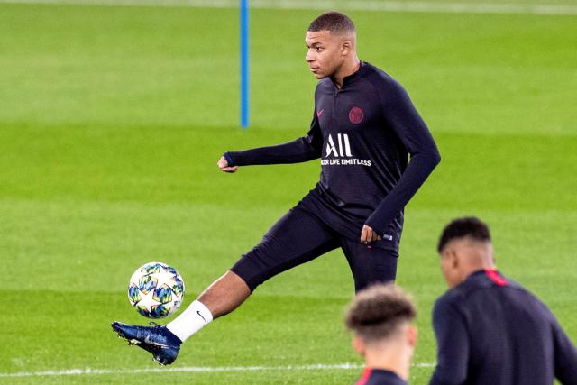 中国男篮公布16人集训名单 周琦未能入选